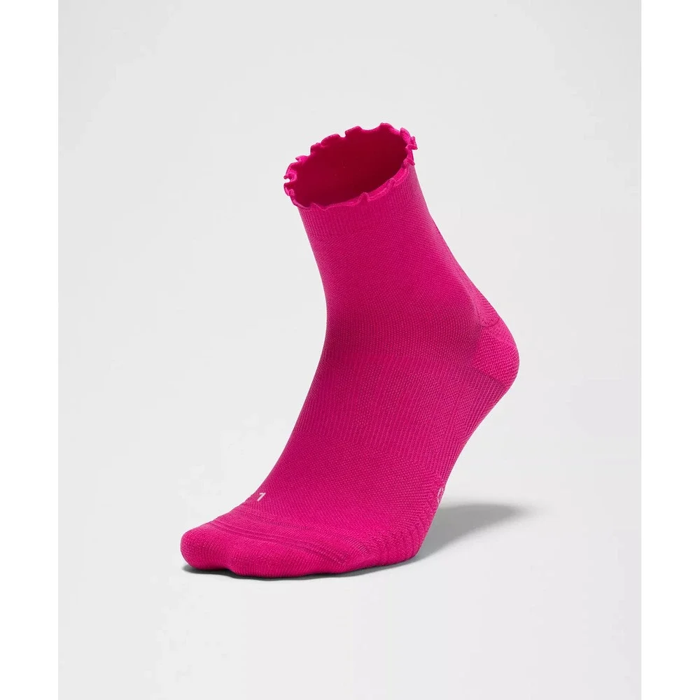 Lululemon-Unisex Power Stride Ankle Socks 3 Pack Lettuce Edge-Size L